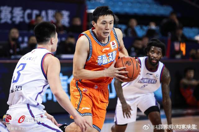 CBA常规赛今晚走向成谜，洛杉矶湖人调整名单，压力陡增，身体对抗强度拉满的简单介绍