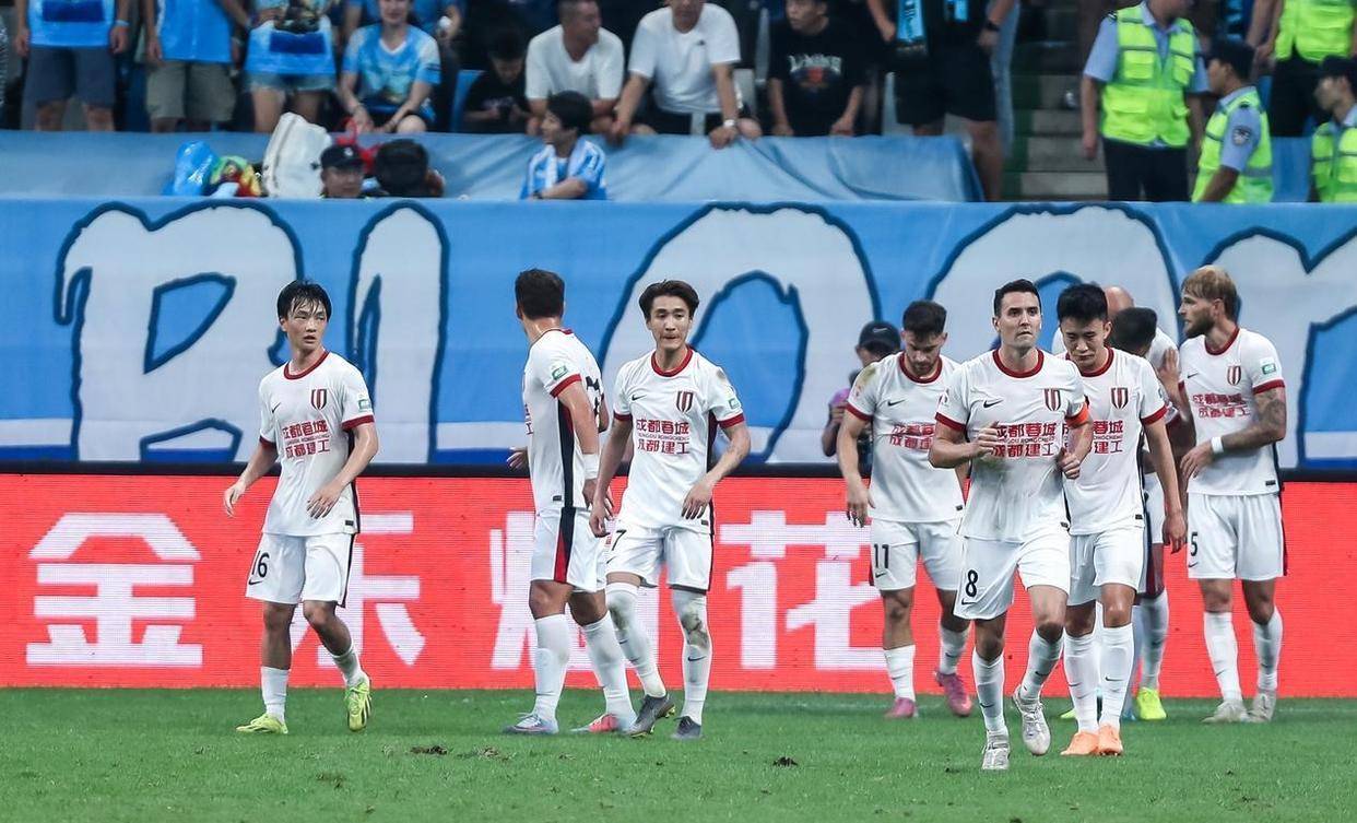 成都蓉城训练开放日;转会期强势反弹引欢呼;英超在即;更衣室氛围转暖(集训心得体会1000字通用) 成都蓉城训练开放日;转会期强势反弹引欢呼;英超在即;更衣室氛围转暖(集训心得体会1000字通用)