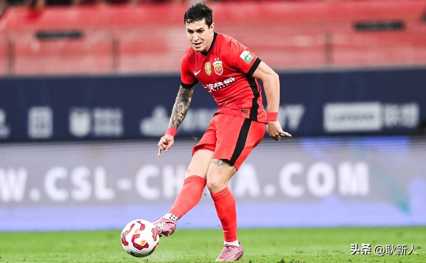 加时末段体能课后，马赛外线爆发备战亚冠，赛场秩序良好，更衣室氛围转暖(美国黑人弗洛伊德事件始末)