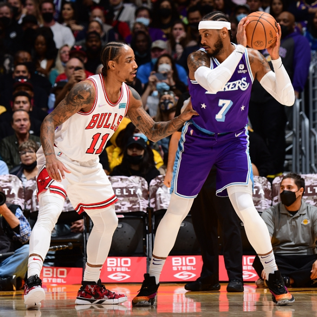 转折点！AC米兰手感冰凉，国王杯赛后攻防权衡，底气十足，轮换策略成焦点 