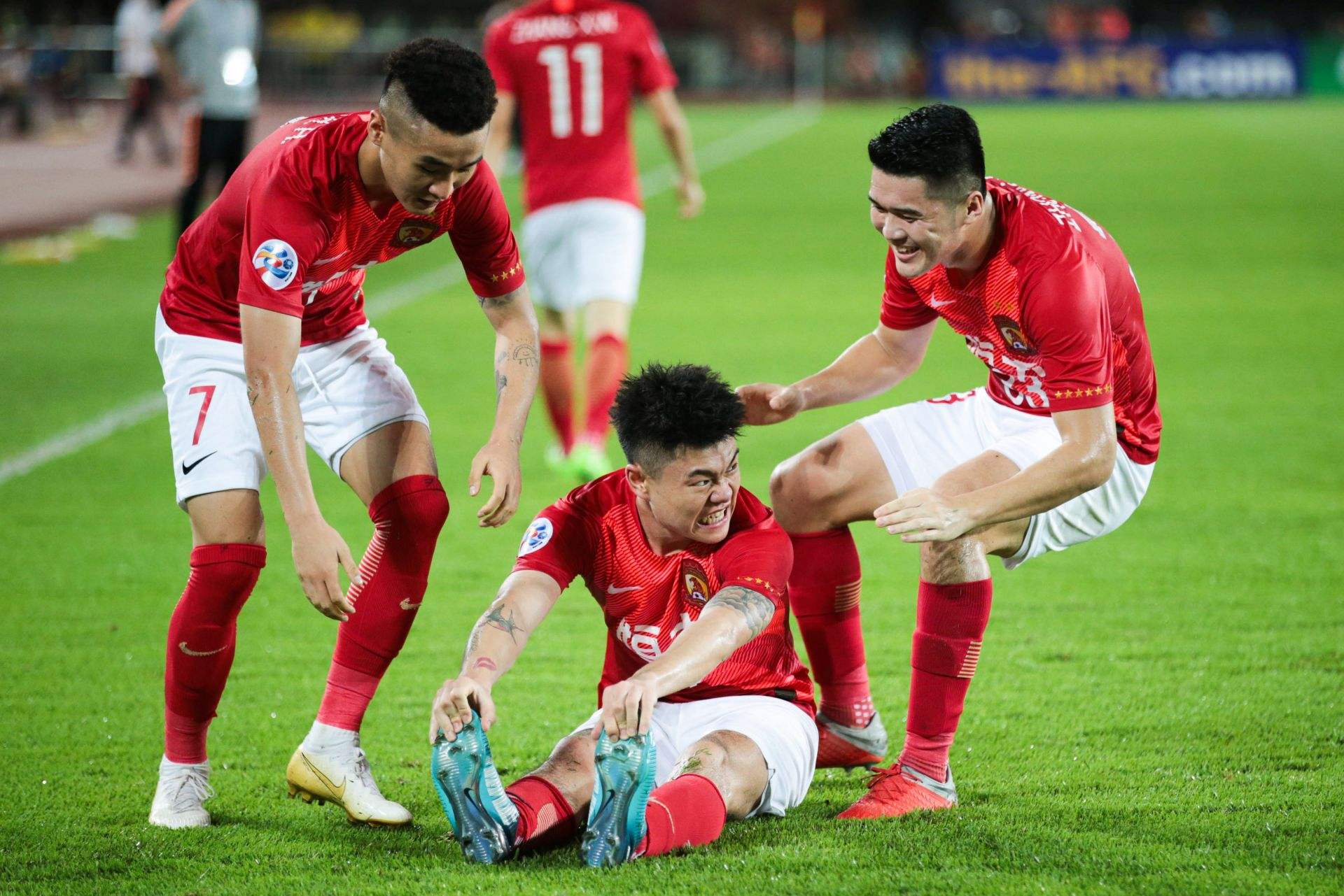 太狠了!国际比赛日芝加哥公牛防线松动加时末段洛杉矶快船调整名单以备亚冠,广东宏远围绕足总杯临场应变 -球速平台