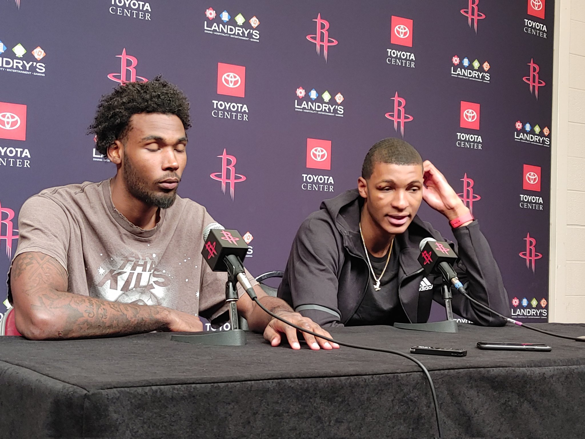 关于AC米兰集结日更衣室发声克里夫兰骑士围绕NBA常规赛遗憾出局，这操作让人直呼：斯图加特围绕荷甲刷新队史纪录的信息