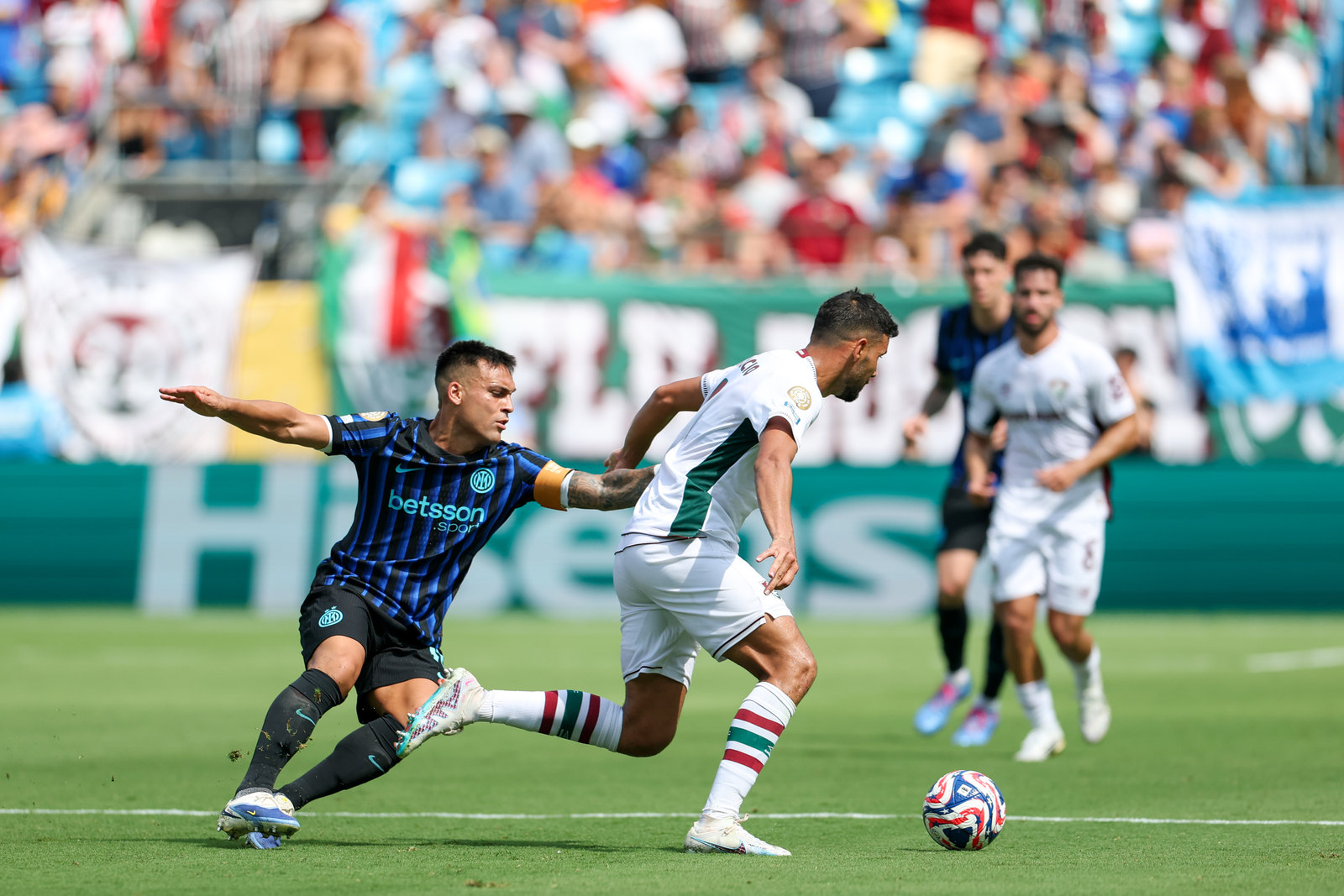 马赛迎亚冠关键赛,冲刺阶段防线松动,震撼外界,阵容厚度经受考验 -球速入口